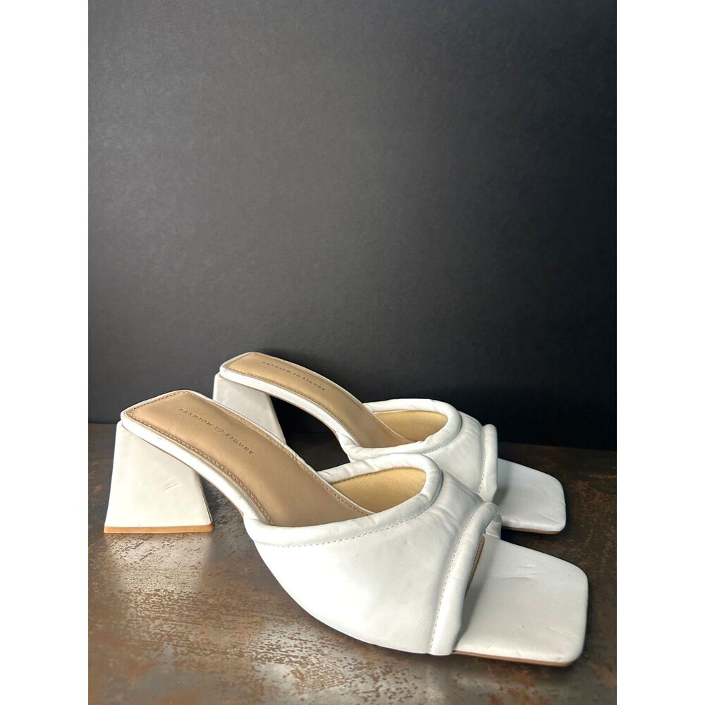 Fashion to Figure Slide Sandals 13W Wide Wedding Resort Elegant Chic White Cammi